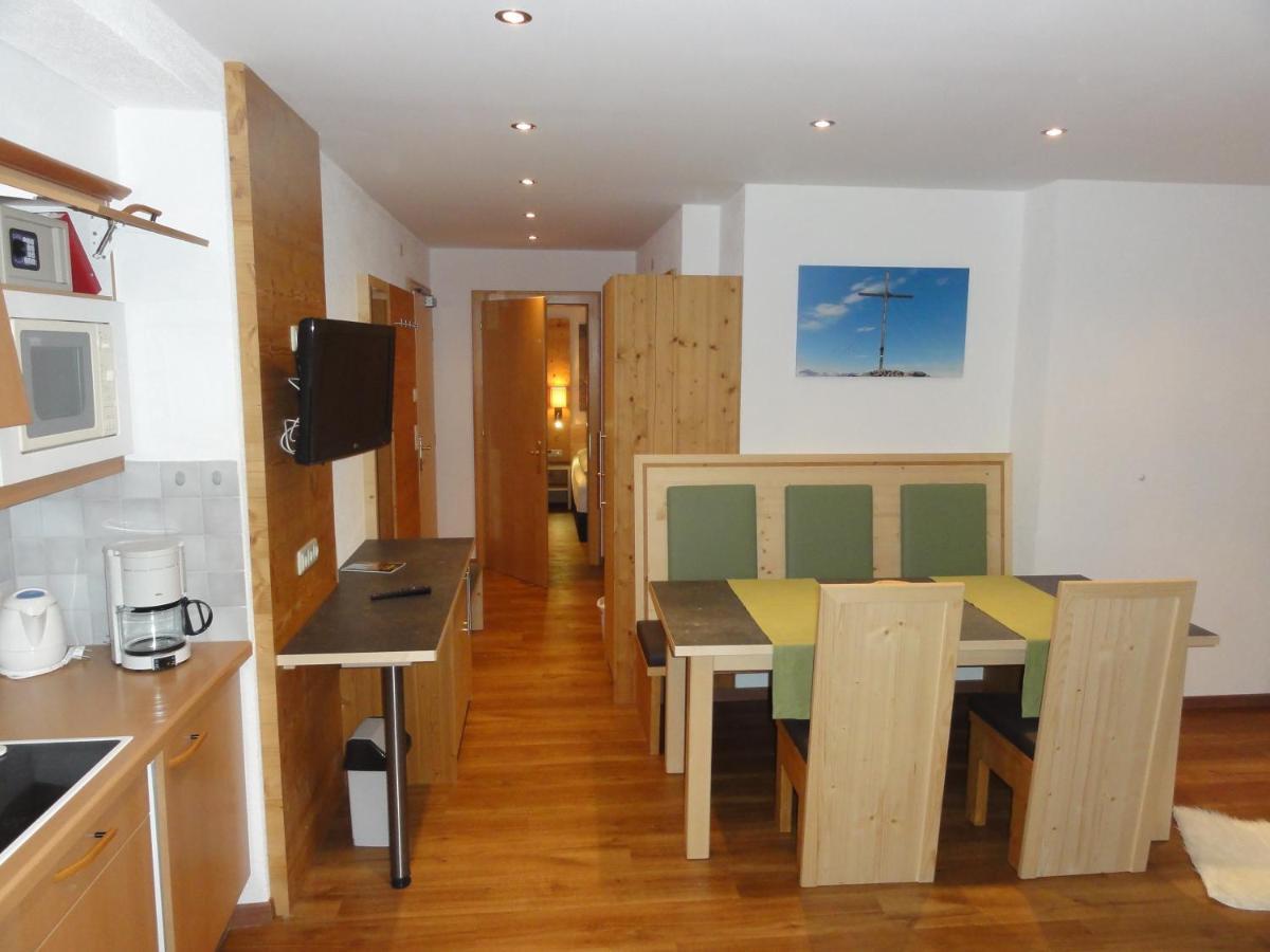 Appartement Haus Raetia à Serfaus Chambre photo
